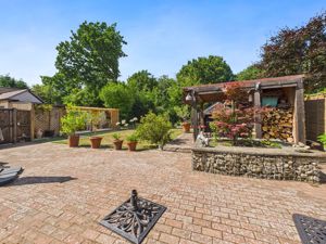 REAR PATIO TO GARDEN- click for photo gallery